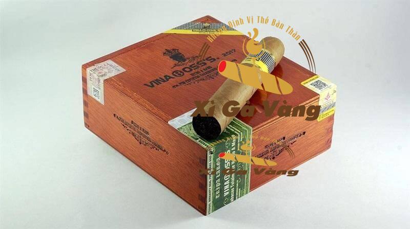 Hộp xì gà Vinaboss 55 với thiết kế cổ điển, gọn gàng